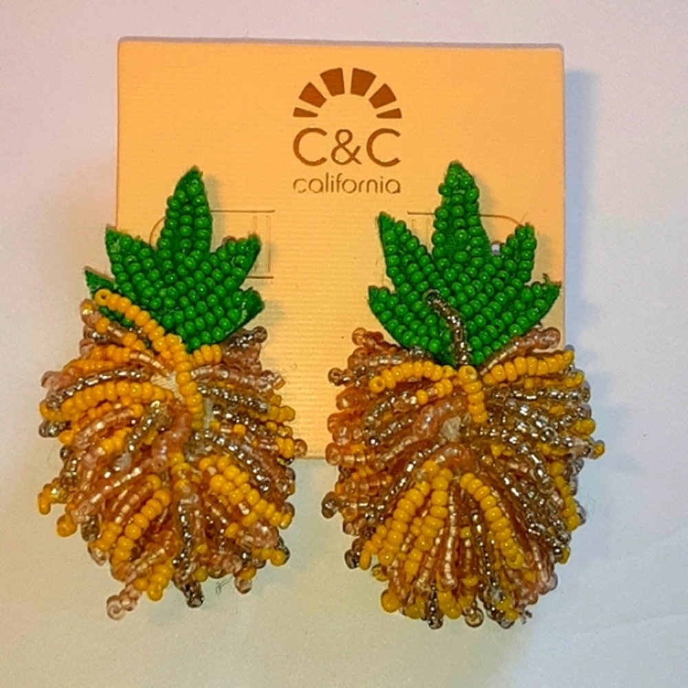 C&C PINEAPPLE EARRINGS BEADED CLUSTER CHANLIEWER  PIERCED